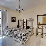 Beachside Puerto Banus Luxury Aprt3 * Marbella