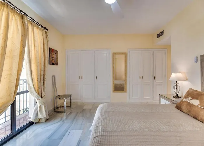 Beachside Puerto Banus Luxury Aprt3 * マルベーリャ