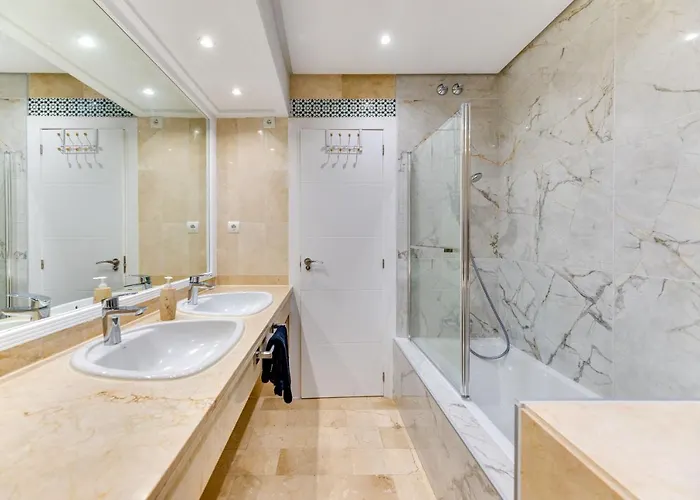 アパート Beachside Puerto Banus Luxury Aprt3 *