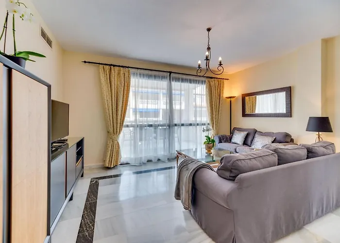 Beachside Puerto Banus Luxury Aprt3 公寓