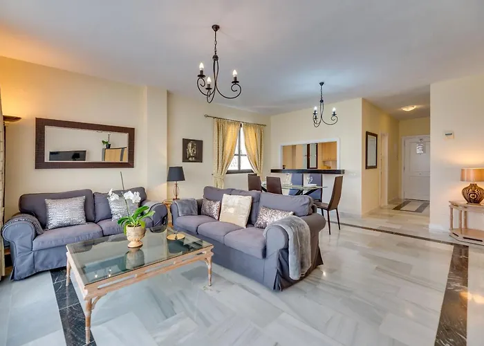 Beachside Puerto Banus Luxury Aprt3 *